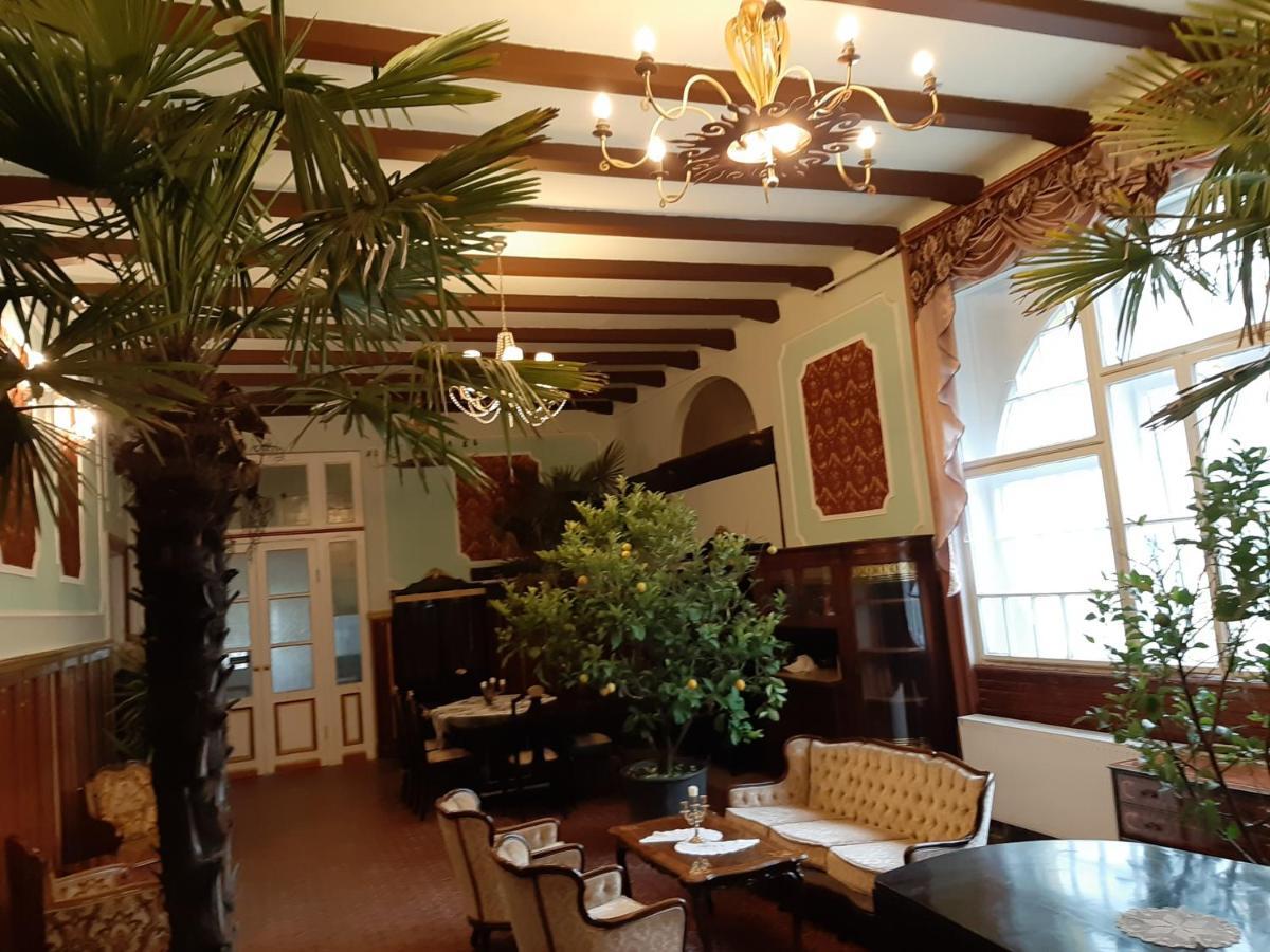 Meller-Kastely Villa Csurgo Buitenkant foto