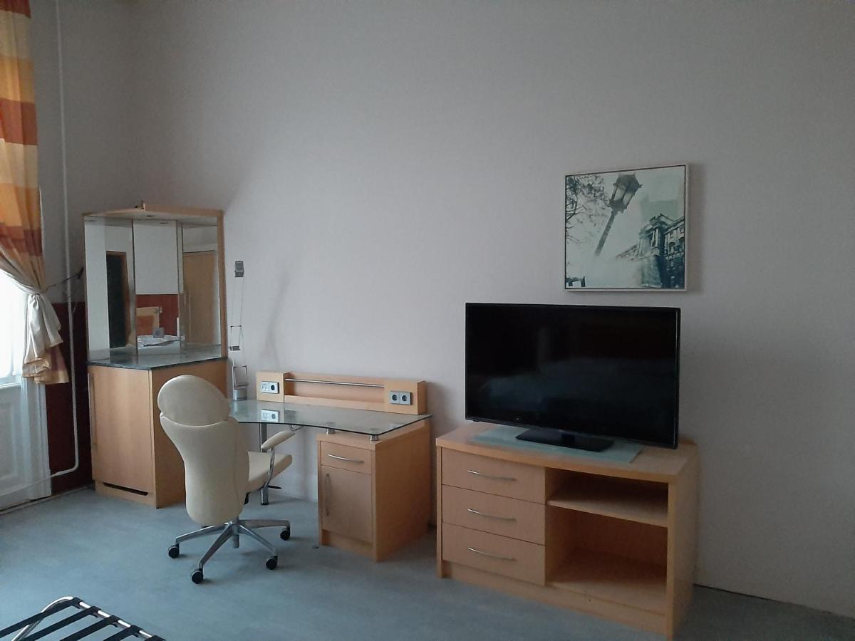 Meller-Kastely Villa Csurgo Buitenkant foto