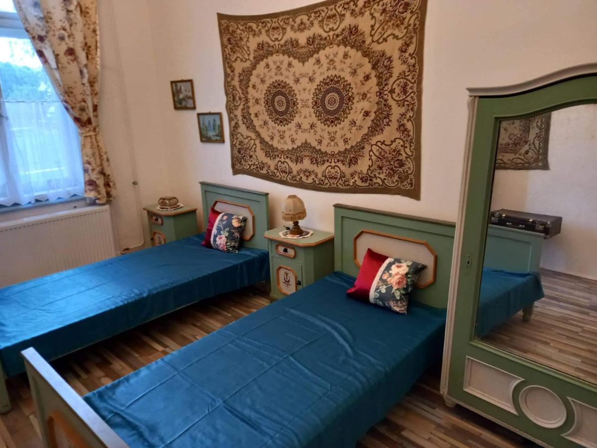 Meller-Kastely Villa Csurgo Buitenkant foto