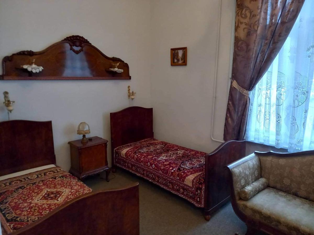 Meller-Kastely Villa Csurgo Buitenkant foto